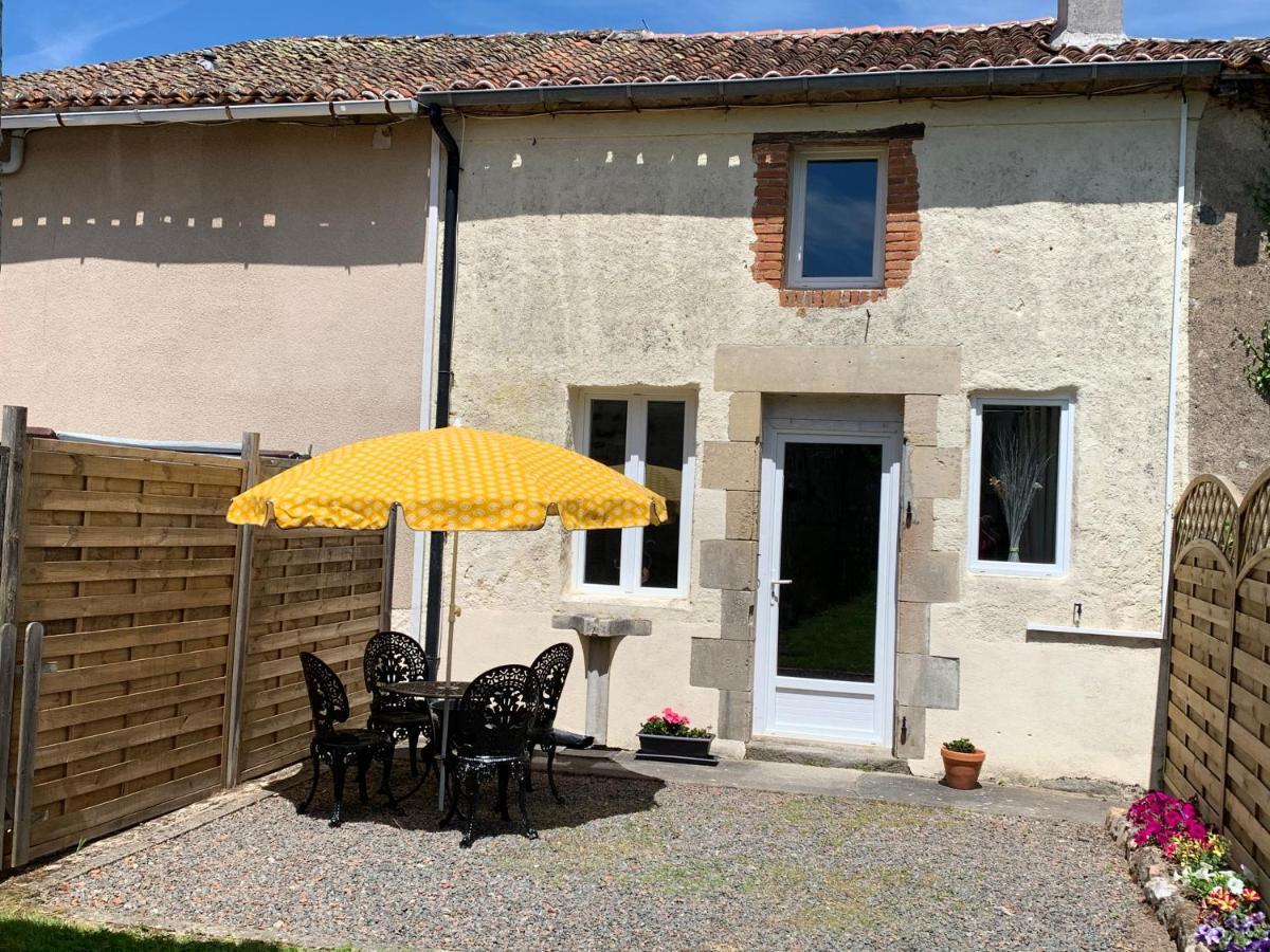 Long Meadow Gite France Asnieres-sur-Blour Extérieur photo